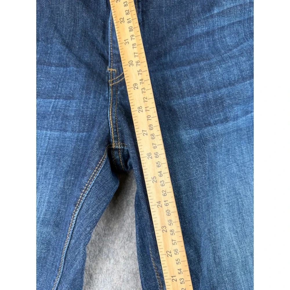 Levis levi 590